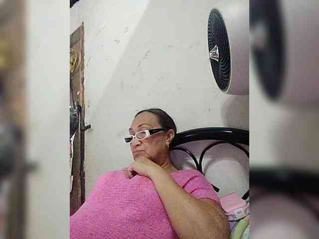 cherrywhite03 webcam