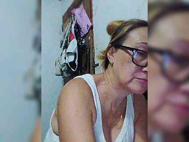 cherrywhite03 webcam
