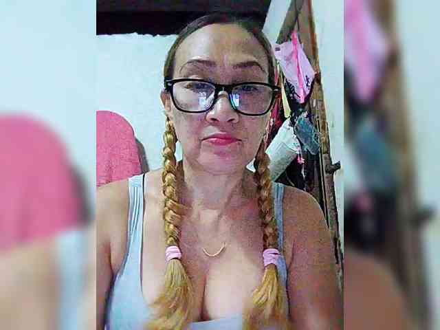 cherrywhite03 webcam