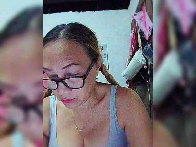cherrywhite03 webcam