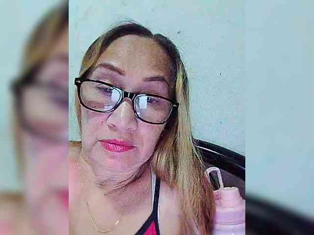 cherrywhite03 webcam