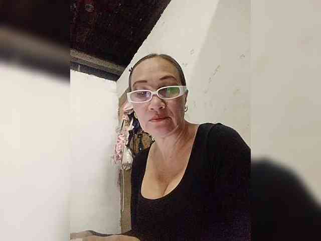 cherrywhite03 webcam