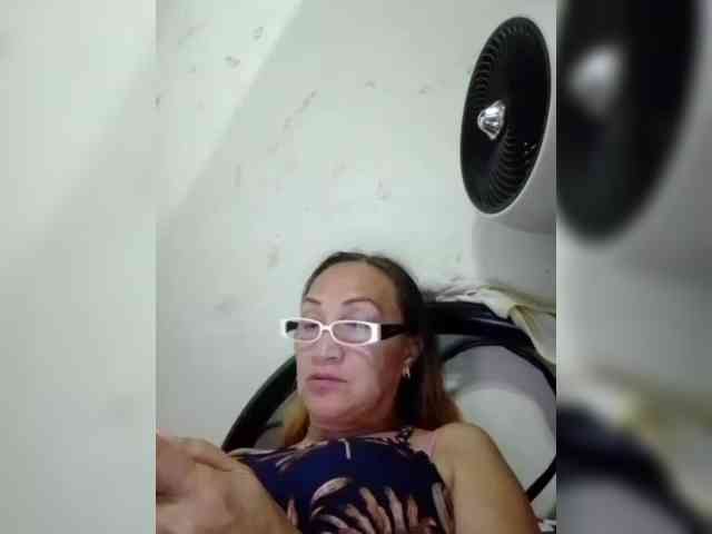 cherrywhite03 webcam