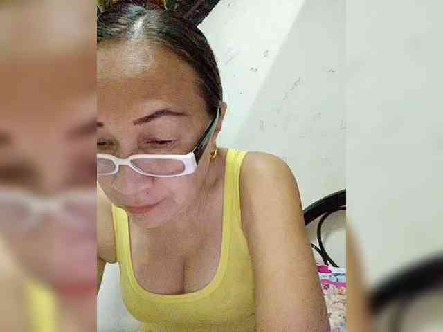 cherrywhite03 webcam