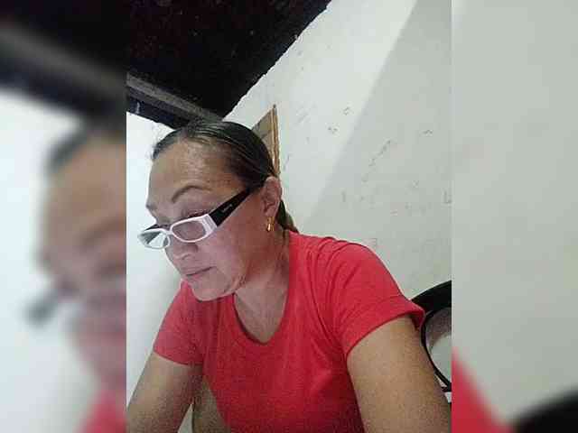 cherrywhite03 webcam