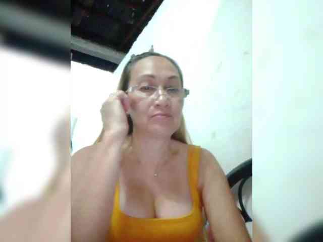 cherrywhite03 webcam