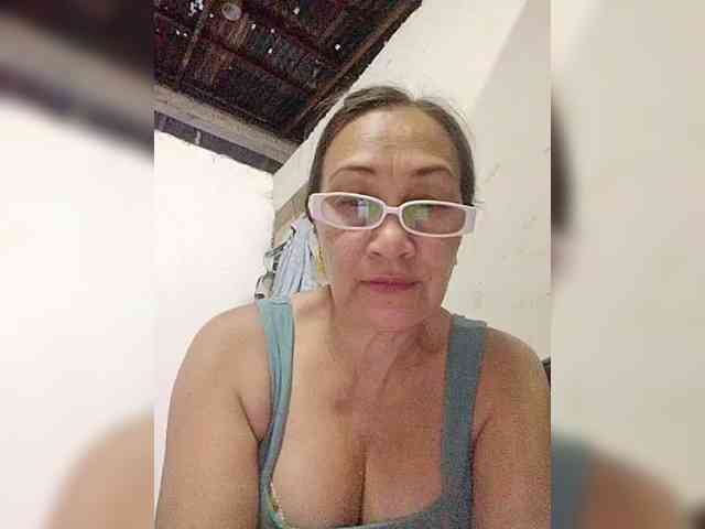 cherrywhite03 webcam