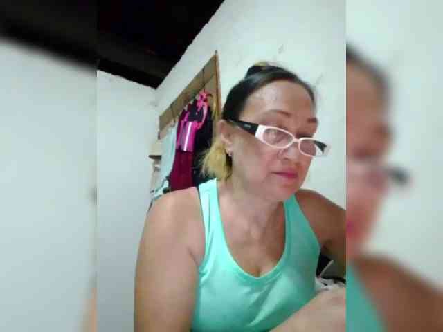 cherrywhite03 webcam