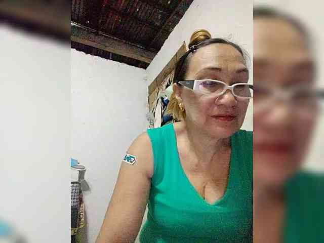 cherrywhite03 webcam