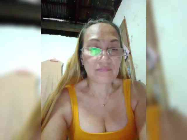 cherrywhite03 webcam