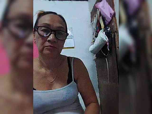 cherrywhite03 webcam