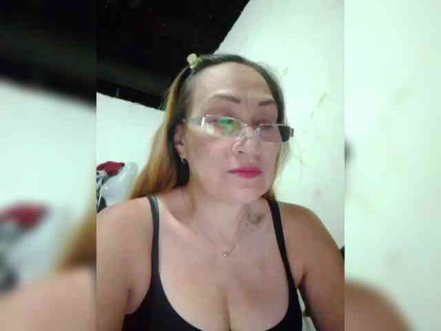 cherrywhite03 webcam