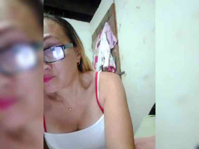 cherrywhite03 webcam