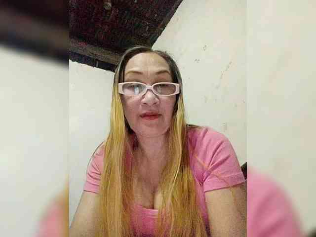 cherrywhite03 webcam