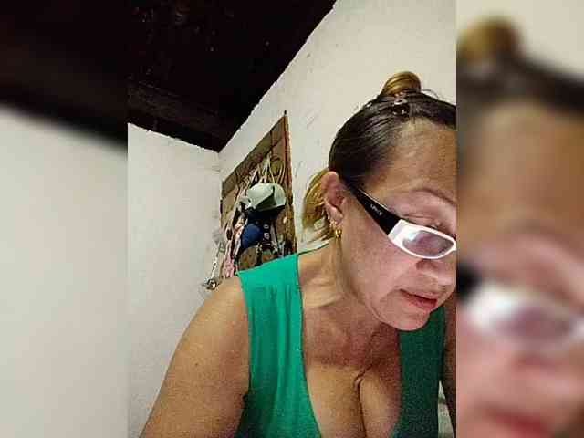 cherrywhite03 webcam