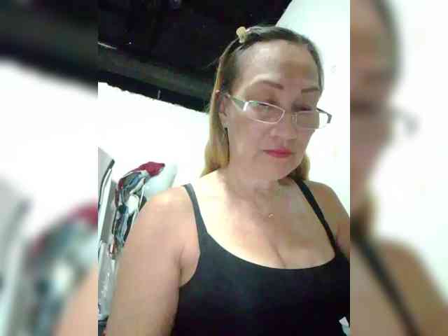 cherrywhite03 webcam