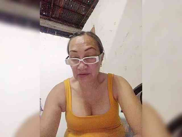 cherrywhite03 webcam