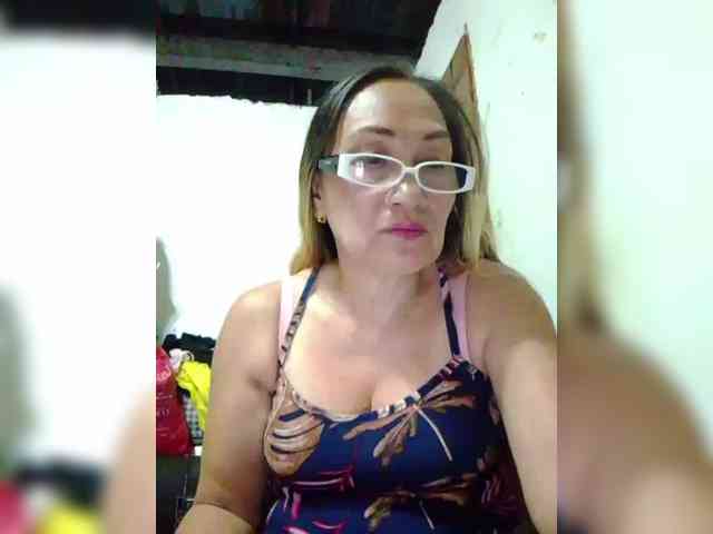 cherrywhite03 webcam