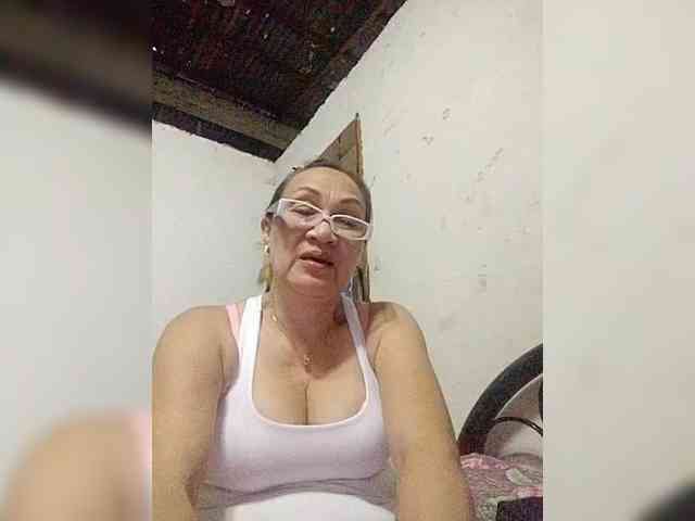 cherrywhite03 webcam