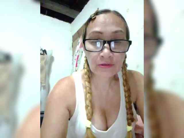 cherrywhite03 webcam