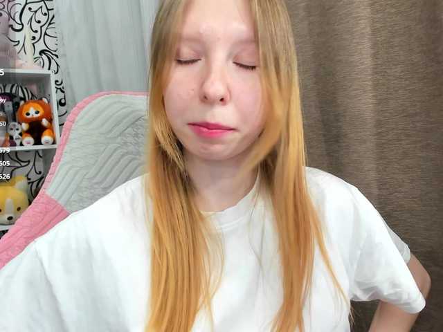 IamLoli's BongaCams show and profile