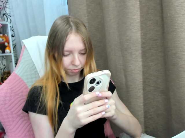 IamLoli's BongaCams show and profile