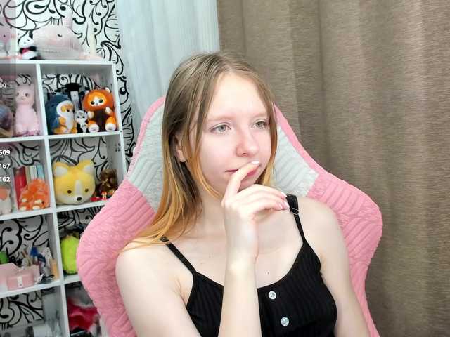 IamLoli's BongaCams show and profile