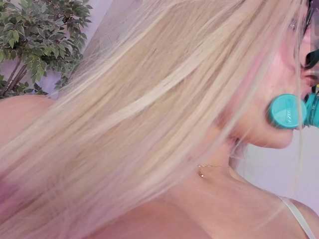 lissababe's BongaCams show and profile