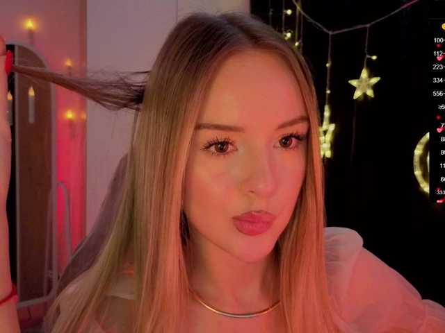 Nestyzz's BongaCams show and profile