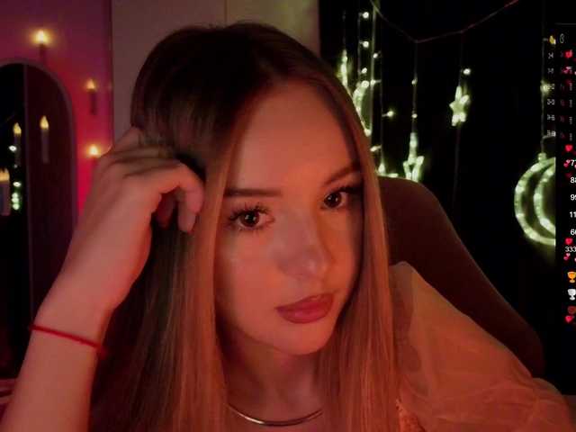 Nestyzz's BongaCams show and profile