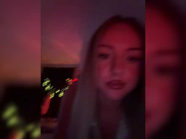 Nestyzz's BongaCams show and profile