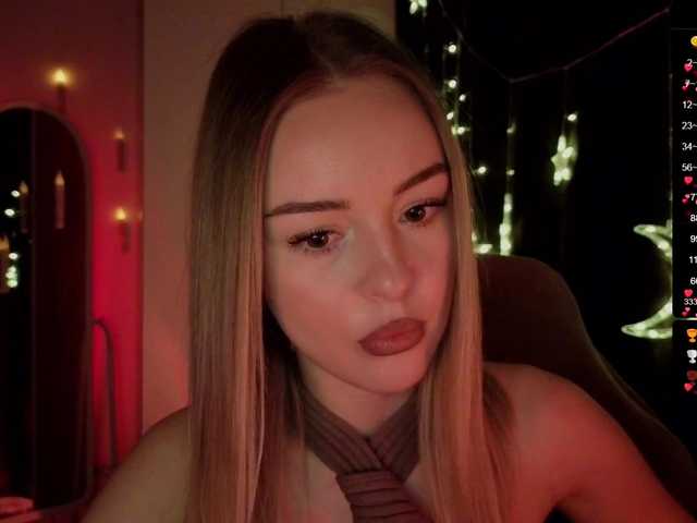Nestyzz's BongaCams show and profile
