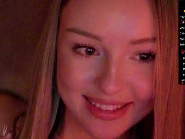 Nestyzz's BongaCams show and profile