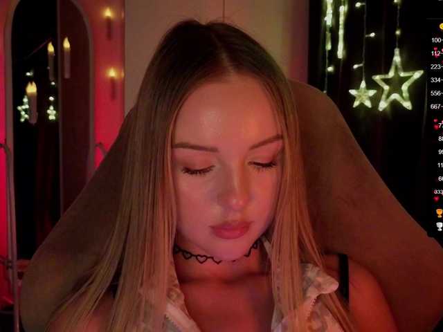 Nestyzz's BongaCams show and profile