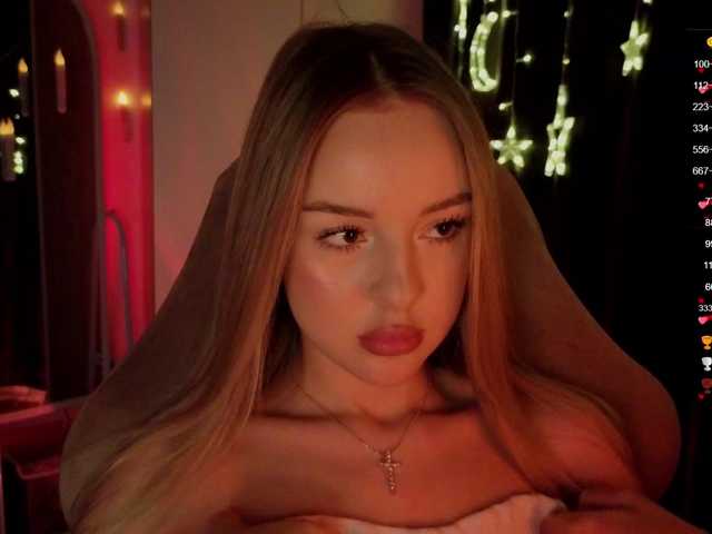 Nestyzz's BongaCams show and profile