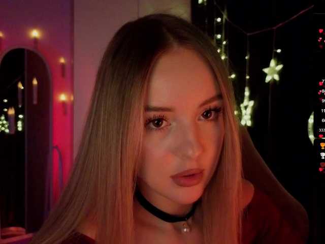 Nestyzz's BongaCams show and profile