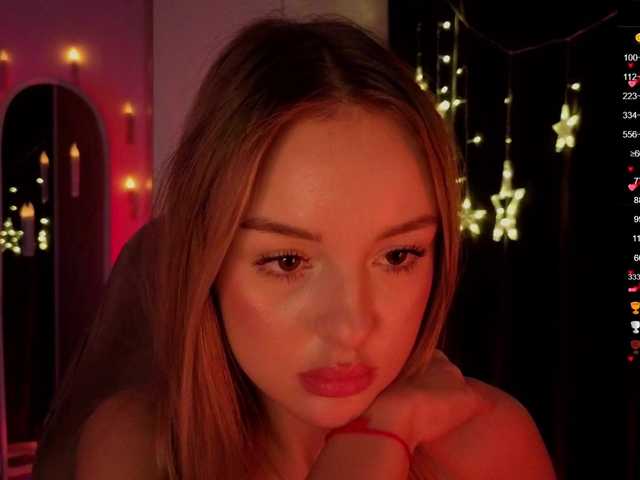 Nestyzz's BongaCams show and profile