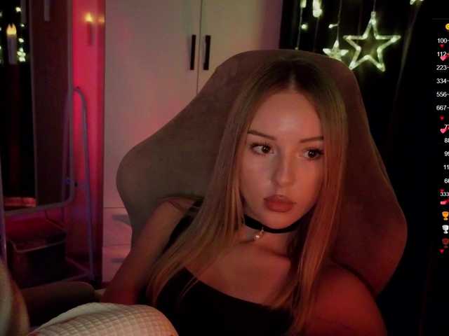 Nestyzz's BongaCams show and profile