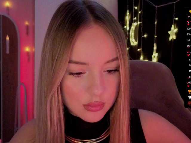 Nestyzz's BongaCams show and profile