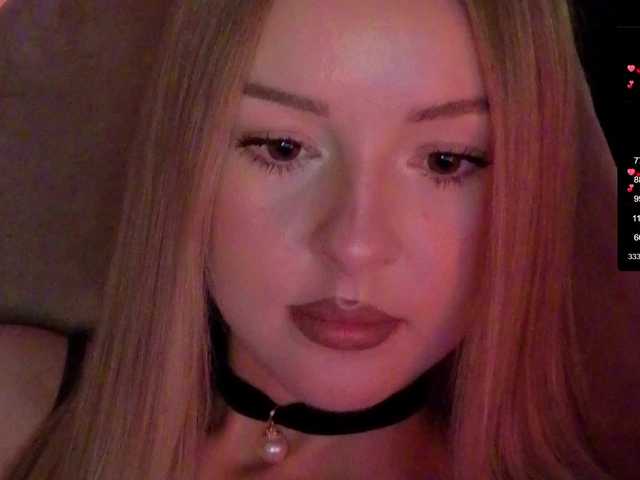 Nestyzz's BongaCams show and profile