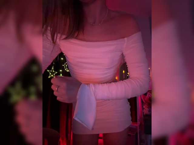 Nestyzz's BongaCams show and profile