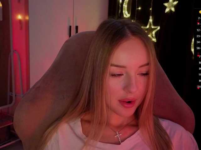 Nestyzz's BongaCams show and profile