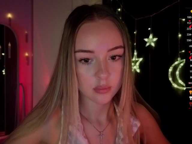 Nestyzz's BongaCams show and profile