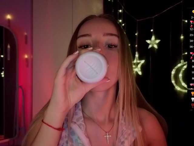 Nestyzz's BongaCams show and profile