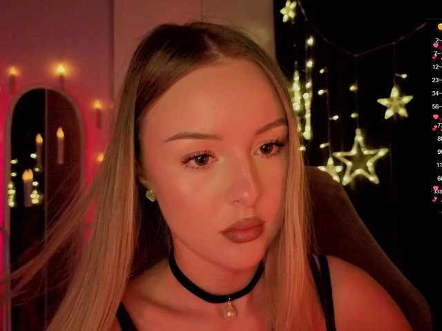 Nestyzz's BongaCams show and profile