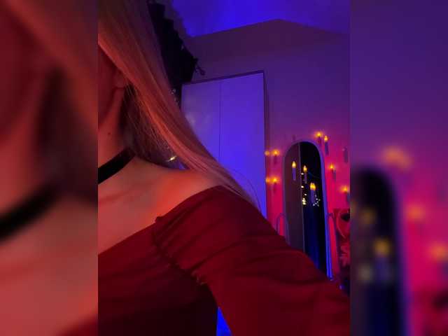 Nestyzz's BongaCams show and profile