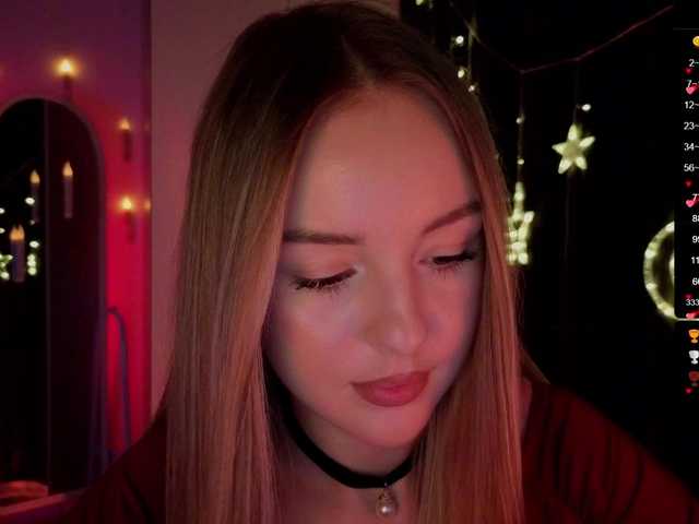 Nestyzz's BongaCams show and profile