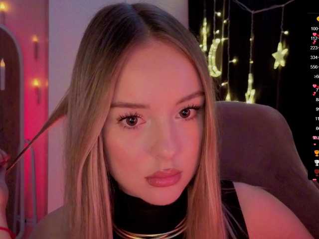 Nestyzz's BongaCams show and profile