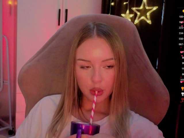 Nestyzz's BongaCams show and profile