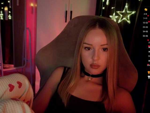 Nestyzz's BongaCams show and profile